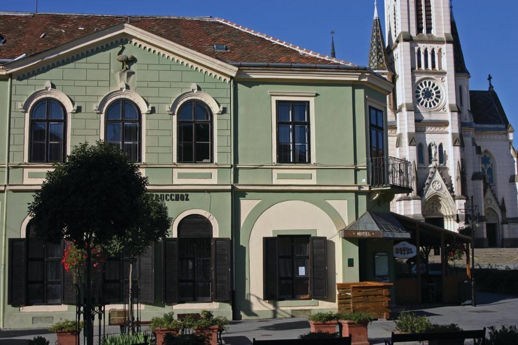Arany Strucc Hotel Koszeg Exterior photo